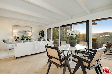 7900 Willow Glen Road Los Angeles, CA 90046