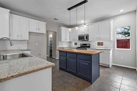 9213 Cornerstone Drive Plano, TX 75025