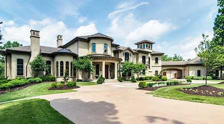 1816 Pace Haven Franklin, TN 37069