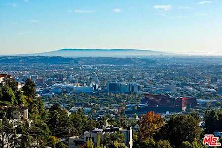 1656 Sunset Plaza Drive Los Angeles, CA 90069