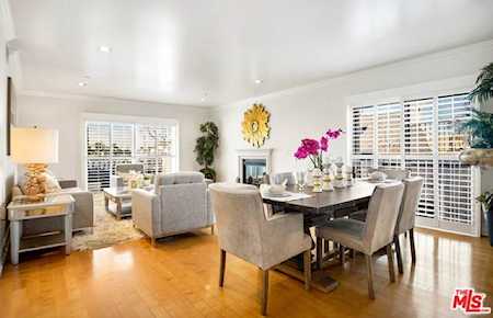 1878 Greenfield Avenue #PH2 Los Angeles, CA 90025
