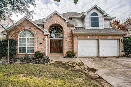 1109 Woodbriar Drive Grapevine, TX 76051