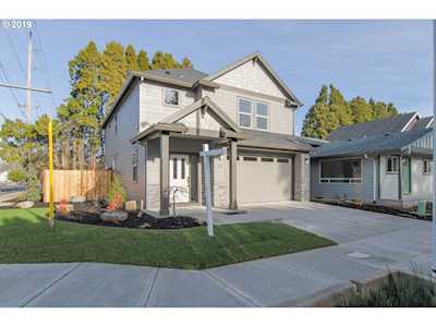 1009 NE 17th Ter Gresham, OR 97030