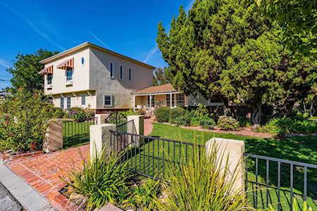5001 Strohm Avenue North Hollywood, CA 91601
