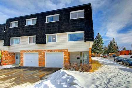 10720 Braeside Drive SW Calgary, AB T2W 1C1