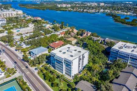 1200 E Peppertree Lane Sarasota, FL 34242