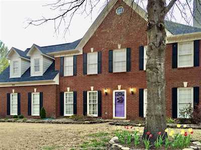 994 Moorefield Rd Collierville, TN 38017