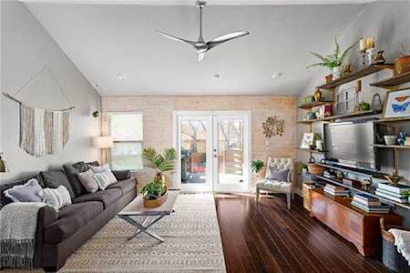 1206 Eleanor St Austin, TX 78721
