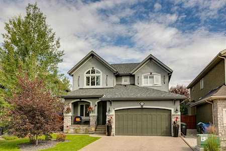 139 Cranarch Circle SE Calgary, AB T3M 0S5