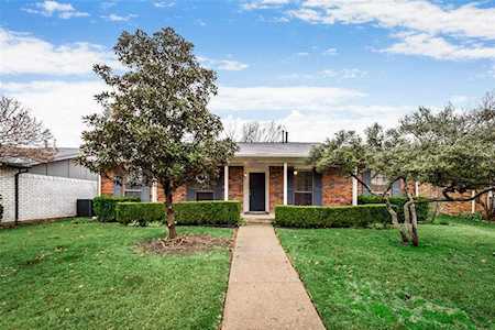 1912 Glenrose Lane Carrollton, TX 75007