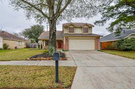 19306 Twin Buttes Dr Tomball, TX 77375