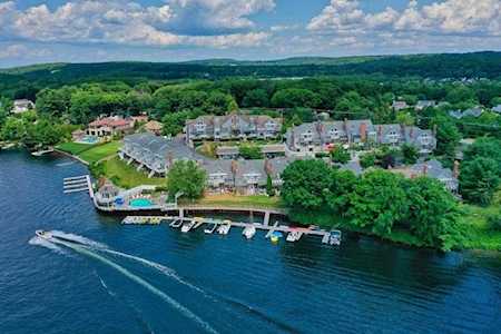 39 Eastern Point #39 Shrewsbury, MA 01545