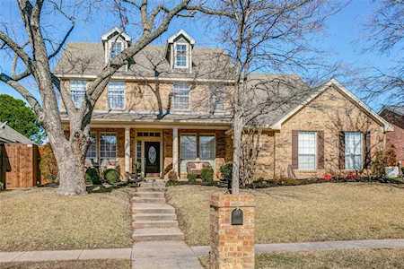 8121 Beverly Drive North Richland Hills, TX 76182