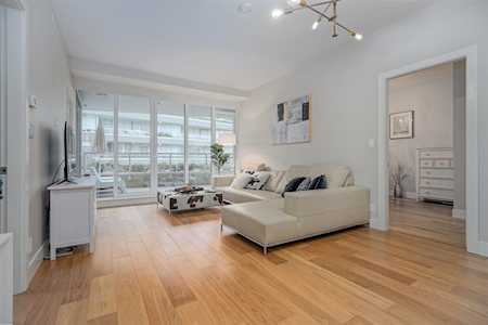 888 Arthur Erickson Place #400 Vancouver, BC V7T 0B1