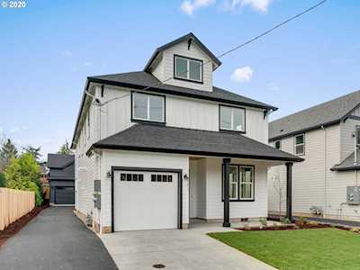 141 SE 55th Ave Portland, OR 97215