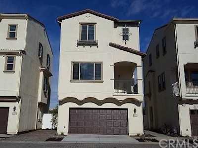 2253 W Anacasa Way Anaheim, CA 92804