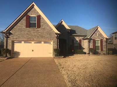 8514 Spotted Fawn Dr Bartlett, TN 38133