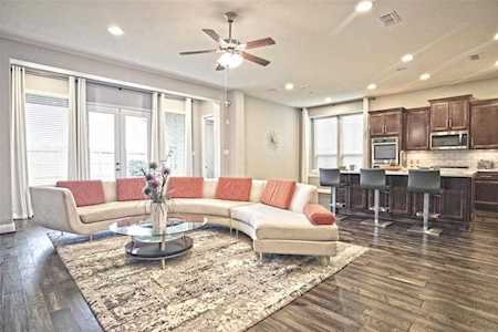 3731 Kerr Commons Ln Houston, TX 77059