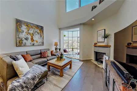 171 N N. Church Lane #PH17 Los Angeles, CA 90049