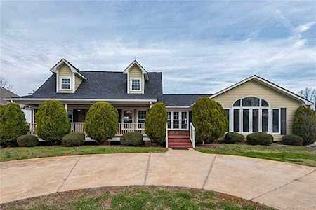 3715 Pauline Ln Charlotte, NC 28216