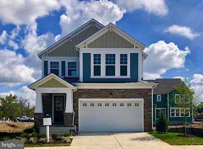 19272 Broken Rock St Leesburg, VA 20175