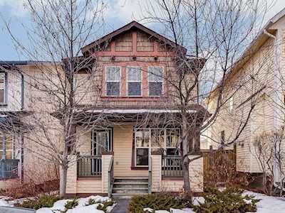 748 Tuscany Drive NW Calgary, AB T3L 3A4