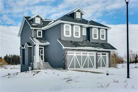 219 Kinniburgh Place Chestermere, AB T1X 1Y1