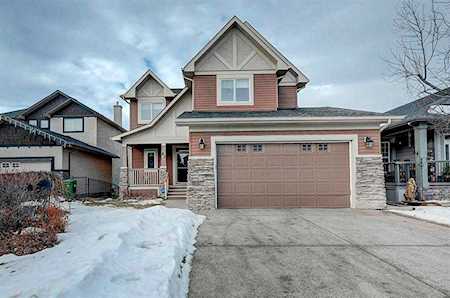83 Hidden Creek Point(e) NW Calgary, AB T3A 6J7