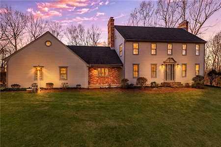 26 Lincoln DR North Smithfield, RI 02896