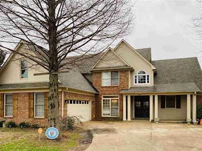 8927 Rowley Cv Memphis, TN 38016