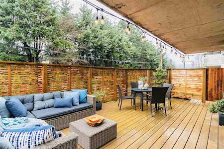 1867 W 3rd Avenue #105 Vancouver, BC V6J 1K9