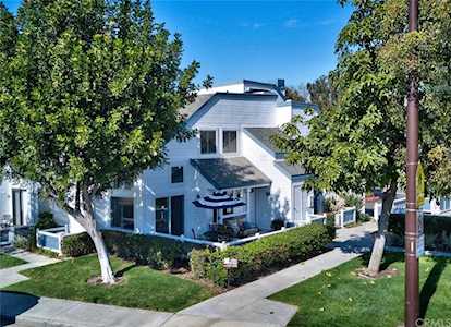 450 Fallingstar #9 Irvine, CA 92614