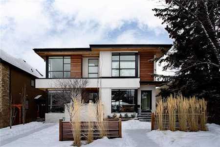 1945B 25 Avenue SW Calgary, AB T2T 1A6