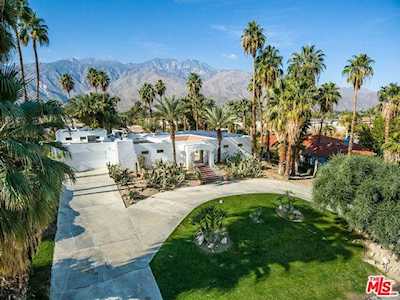 2255 S Araby Drive Palm Springs, CA 92264