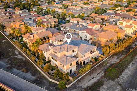 8186 Noelle Drive Huntington Beach, CA 92646