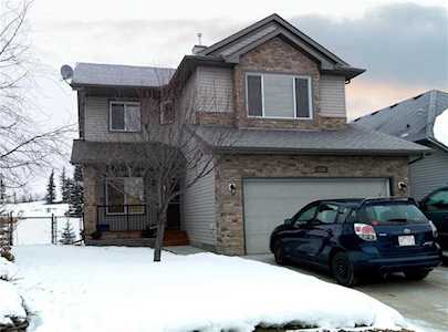 119 Crystal Green Bay Okotoks, AB T1S 2N4