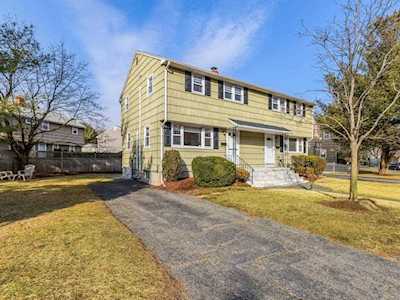 23 Charles Road #23 Winchester, MA 01890