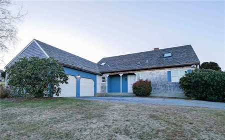 196 Sea Meadow DR Portsmouth, RI 02871