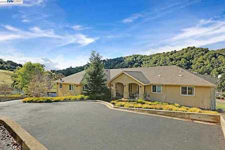 6615 Crow Canyon Rd Castro Valley, CA 94552
