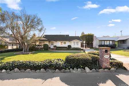 2529 Vista Baya Newport Beach, CA 92660