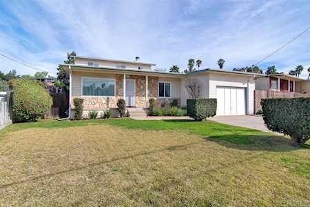 9332 Campo Rd Spring Valley, CA 91977