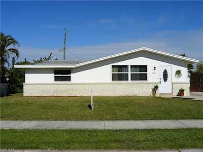 8890 Cypress Lake Dr Fort Myers, FL 33919