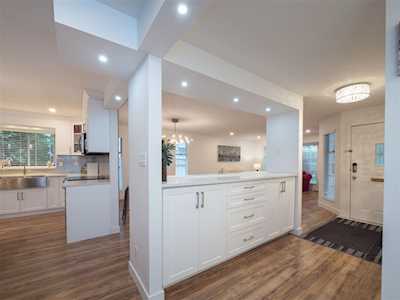 14286 20 Avenue Surrey, BC V4A 8P9