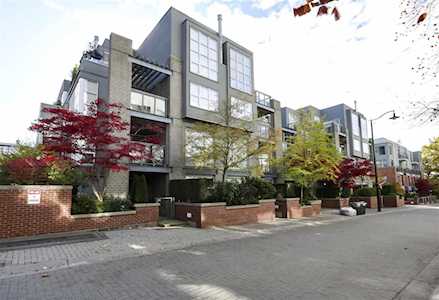 2288 Marstrand Avenue #212 Vancouver, BC V6K 4S9