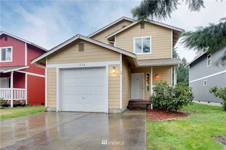 7024 E Dakota St Port Orchard, WA 98366