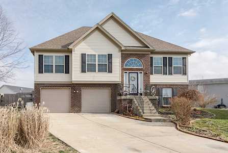 776 Friesian Ct Shelbyville, KY 40065