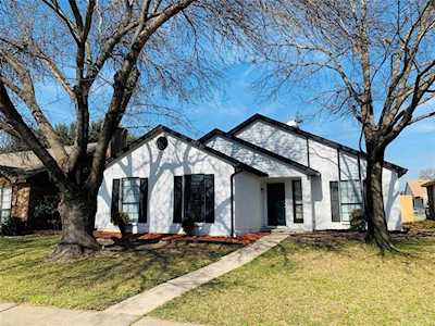 4152 Caldwell Avenue The Colony, TX 75056