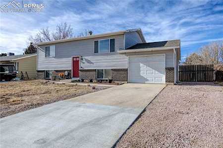 2422 W Anjelina Circle Colorado Springs, CO 80916