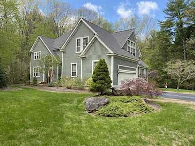 9 Graniteview Ln Harvard, MA 01451