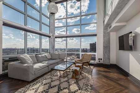 25 Channel Center Street #PH 108 Boston, MA 02210